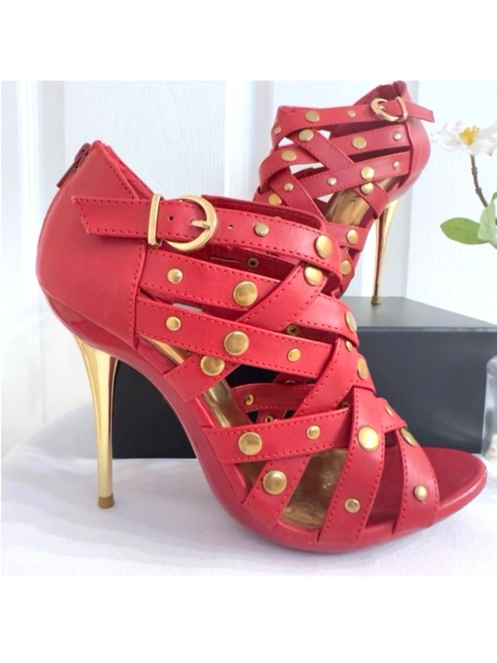FAHRENHEIT Red Strappy 5” High Heel Sandals Gold Accent Zip Back